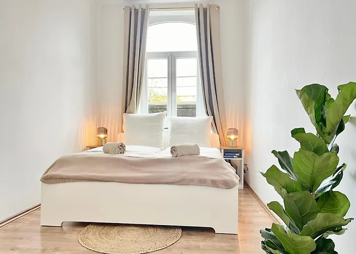 Golden Deer - 3 Schlafzimmer - Zentrum - 92m² Апартаменты *