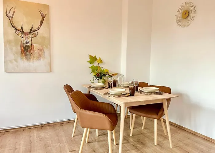 Golden Deer - 3 Schlafzimmer - Zentrum - 92m² Апартаменты *